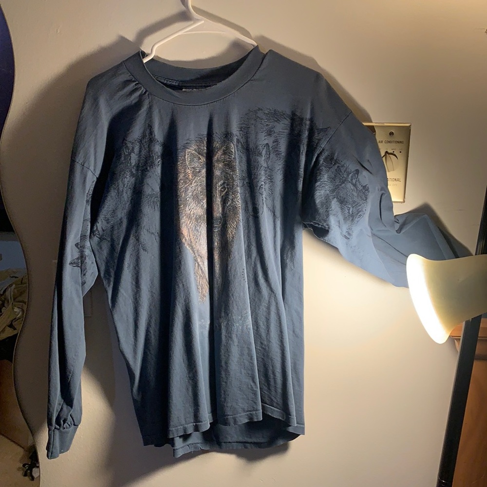 Wolf pack shirt. Pre 2000s. 90s shirt